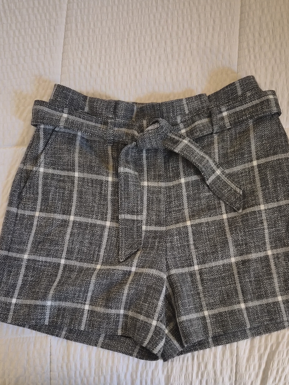 White House Black Market High-Waist Gray Windowpane Tie-Belt Shorts sz 8P